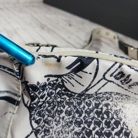 VTG Le SportSac x L.A.M.B. Black White One Zip Shoulder Bag Silver Hardware 9x6" - Picture 16 of 16